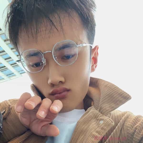 31岁岁贵州单身帅哥 - 黑河吉缘网